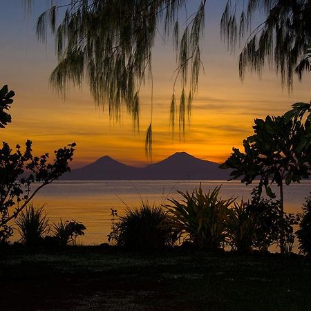 Walindi Plantation Resort Кимбе Экстерьер фото